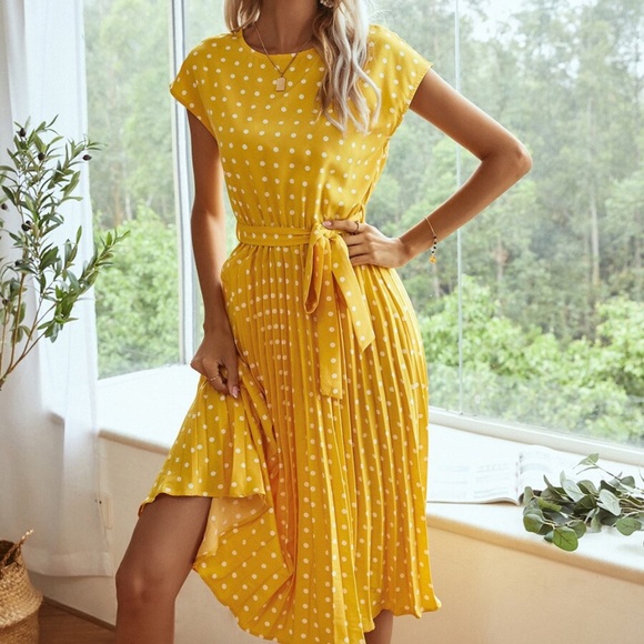 Boho Polka Dot Yellow Belted Pleated Midi Dress - Picture 7 of 7
